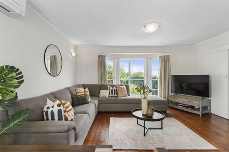 Photo of property in 117 Stanley Road, Glenfield, Auckland, 0629