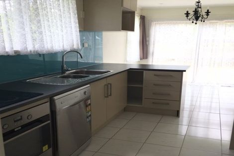 Photo of property in 26 Miltonia Avenue, Te Atatu South, Auckland, 0610