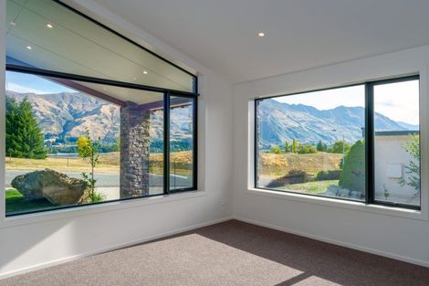 Photo of property in 93 Plantation Road, Wanaka, 9305