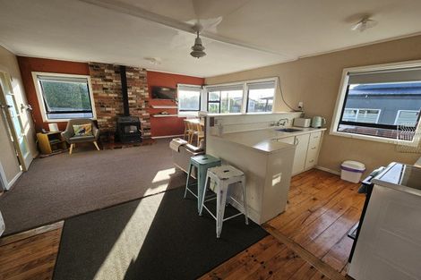 Photo of property in 7 Kowhai Street, Kaka Point, Balclutha, 9271