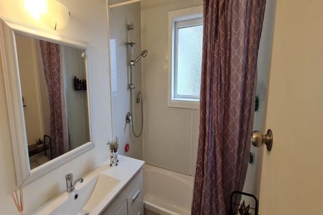 Photo of property in 1/70 Settlement Road, Papakura, 2110