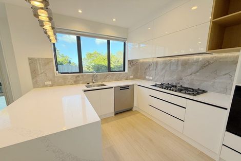 Photo of property in 147 Weatherly Road, Torbay, Auckland, 0630