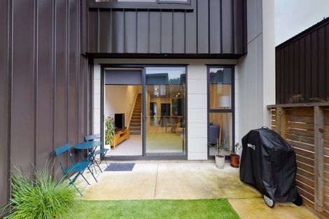 Photo of property in 18 Rua Kai Way, Brooklyn, Wellington, 6021