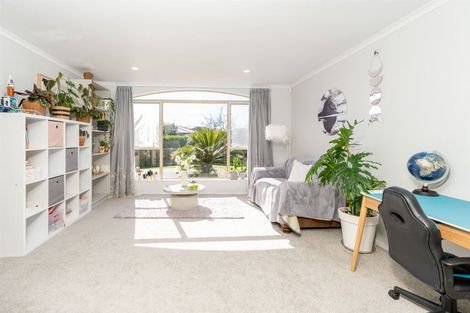 Photo of property in 12 Tarrango Way, Rototuna, Hamilton, 3210