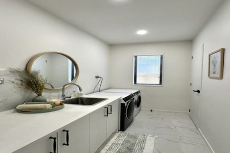 Photo of property in 24 Matahae Drive, Flat Bush, Auckland, 2019