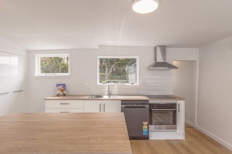 Photo of property in 24 Voelas Road, Lyttelton, 8082