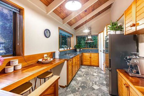 Photo of property in 49 Bayview Road, Paremata, Porirua, 5024