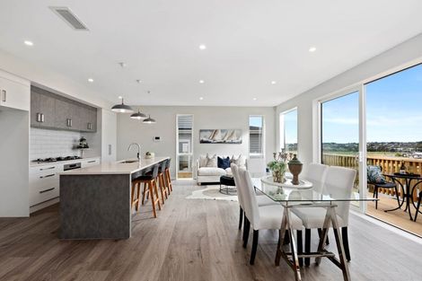 Photo of property in 28 Cassidy Drive, Orewa, 0931