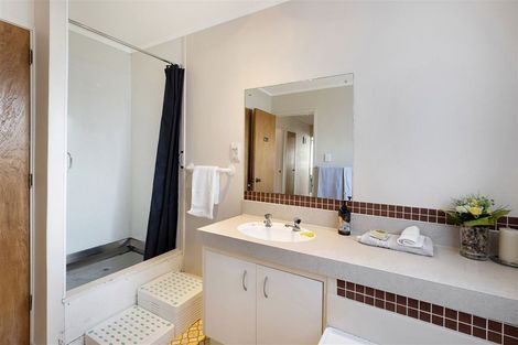 Photo of property in 86 Roberts Road, Te Atatu South, Auckland, 0610