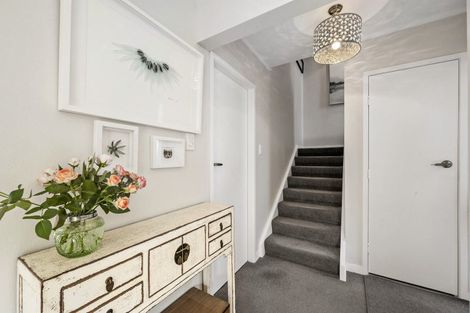 Photo of property in 9/354 Muritai Road, Eastbourne, Lower Hutt, 5013