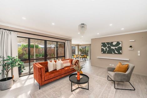 Photo of property in 32 Quadrant Heights, Paraparaumu, 5032