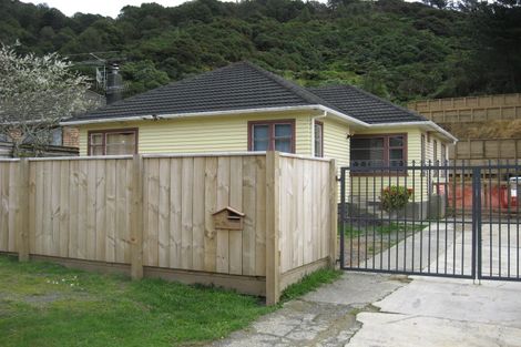 Photo of property in 24 Kowhai Street, Wainuiomata, Lower Hutt, 5014