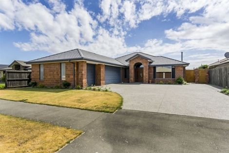 Photo of property in 7 Strathcarron Place, Broomfield, Christchurch, 8042