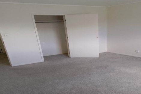 Photo of property in 2/8 Quiet Street, Te Atatu South, Auckland, 0610