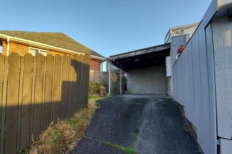 Photo of property in 434 Old Te Atatu Road, Te Atatu Peninsula, Auckland, 0610