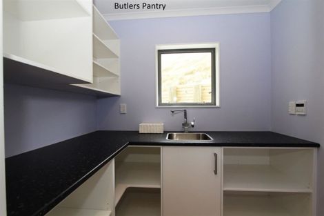 Photo of property in 5 Prestwich Rise, Churton Park, Wellington, 6037