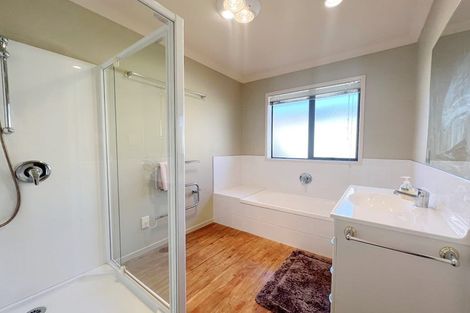 Photo of property in 63 Saint James Drive, Huntington, Hamilton, 3210