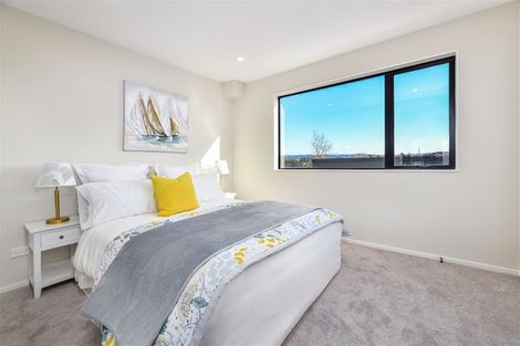 Photo of property in 2/644 Te Atatu Road, Te Atatu Peninsula, Auckland, 0610