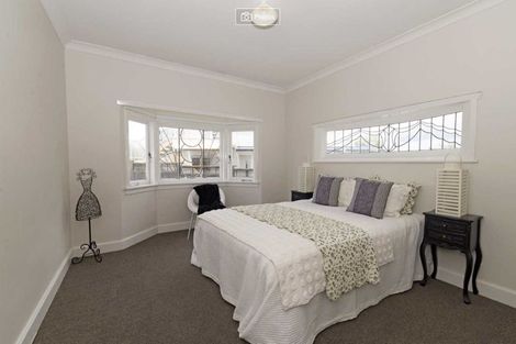Photo of property in 23 Luckens Road, West Harbour, Auckland, 0618
