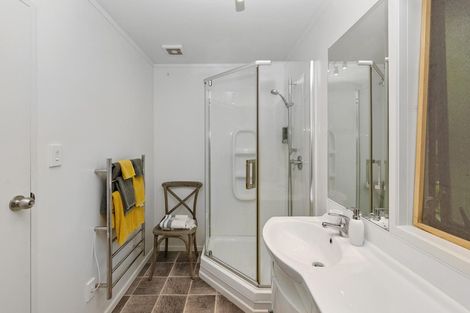 Photo of property in 23 St James Avenue, Helensville, 0800