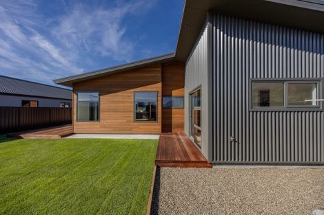 Photo of property in 9 Packer Road, Wanaka, 9382