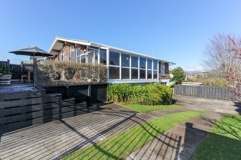 Photo of property in 22 Nevada Drive, Merrilands, New Plymouth, 4312