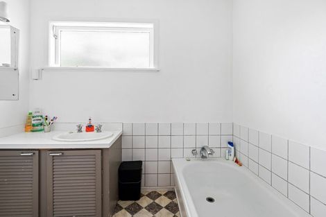 Photo of property in 19 Kokich Crescent, Onerahi, Whangarei, 0110