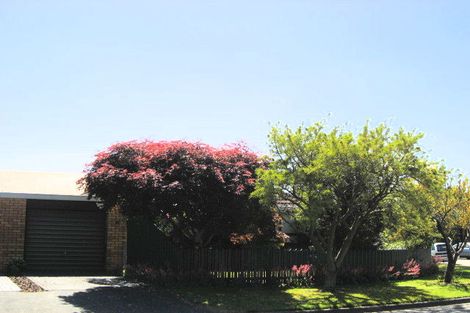 Photo of property in 11 Rubens Place, Burnside, Christchurch, 8053