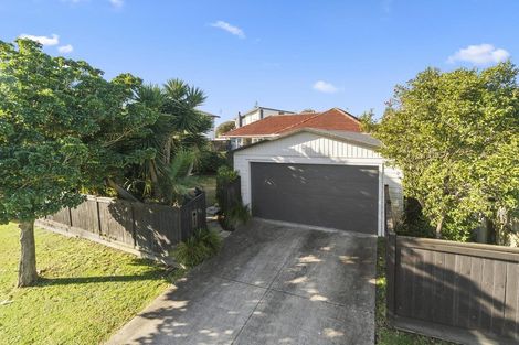 Photo of property in 69 Kervil Avenue, Te Atatu Peninsula, Auckland, 0610