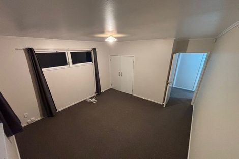 Photo of property in 17 Thornlow Street, Glendene, Auckland, 0602