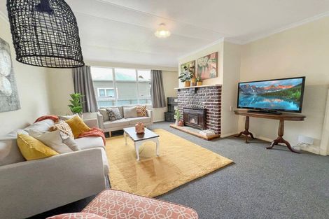 Photo of property in 15 Cole Street, Dannevirke, 4930