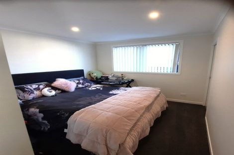 Photo of property in 5 Omahuru Road, Glenbrook, 2681