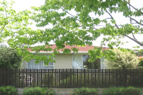 Photo of property in 19 Salford Avenue, Redwood, Christchurch, 8051