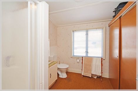 Photo of property in 3 Nash Parade, Foxton Beach, Foxton, 4815