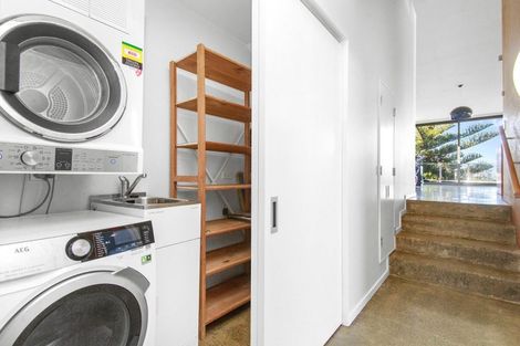 Photo of property in 13 Bella Vista, Melrose, Wellington, 6023