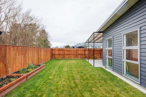 Photo of property in 12 Ivy Lane, Kelvin Grove, Palmerston North, 4414