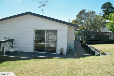 Photo of property in 24 Garton Drive, Massey, Auckland, 0614