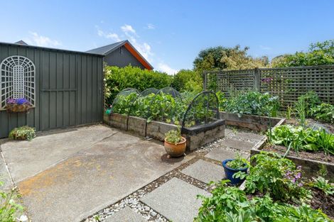 Photo of property in 1 Farley Avenue, Greytown, 5712