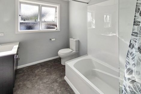 Photo of property in 77 Fraser Crescent, Elderslea, Upper Hutt, 5018