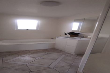 Photo of property in 14 Tampin Road, Hillpark, Auckland, 2102