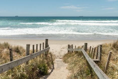 Photo of property in 4b Sunbrae Grove, Mount Maunganui, 3116