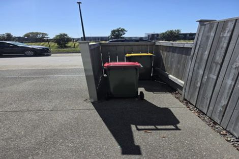 Photo of property in 14 Rauriki Lane, Rosehill, Papakura, 2113