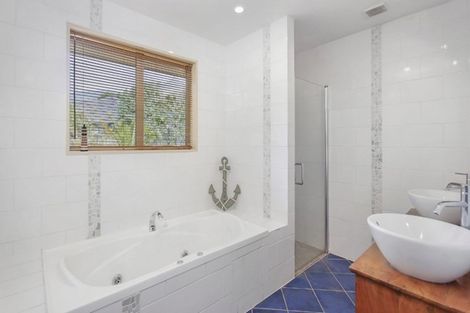 Photo of property in 6 Deavoll Place, Heathcote Valley, Christchurch, 8022