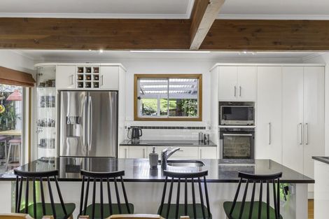 Photo of property in 1/27 Tui Glen Road, Birkenhead, Auckland, 0626