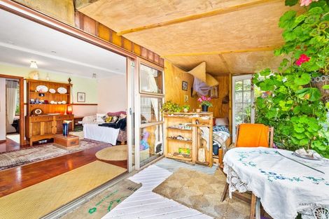 Photo of property in 29 Onedin Place, Titirangi, Auckland, 0604