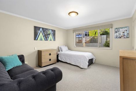 Photo of property in 100 Kings Drive, Wanaka, 9305