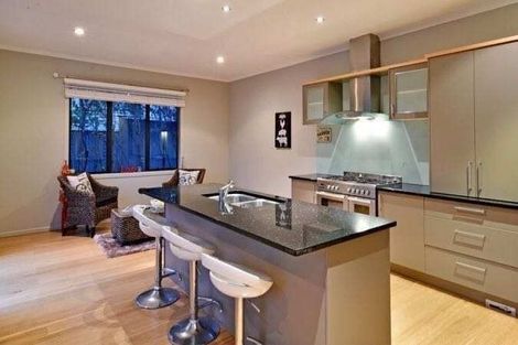 Photo of property in 5 Hornbill Drive, Fairview Heights, Auckland, 0632