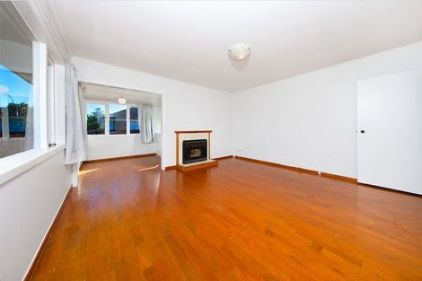 Photo of property in 3 Roby Street, Te Atatu Peninsula, Auckland, 0610