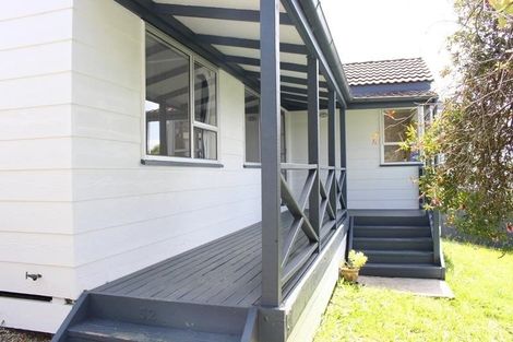 Photo of property in 52 Keegan Drive, Massey, Auckland, 0614