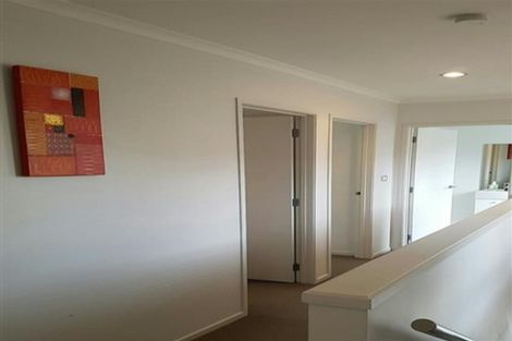 Photo of property in 75b Fields Parade, Oteha, Auckland, 0632